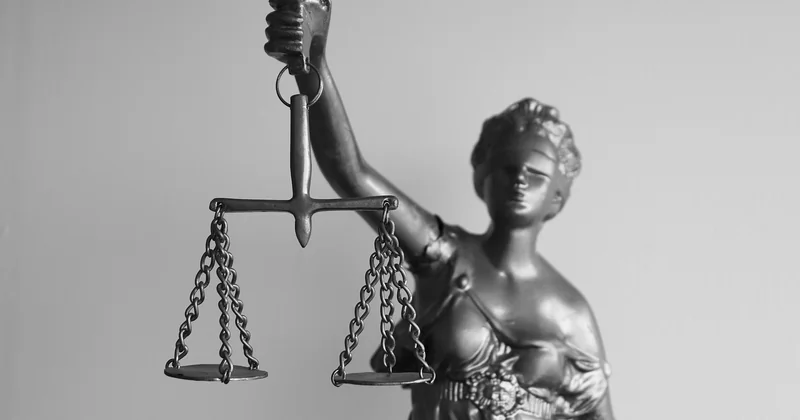 Le côté juridique : ce que les annuaires ne vous diront pas