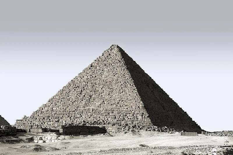 La pyramide des sources : ne vous noyez plus sous l'info